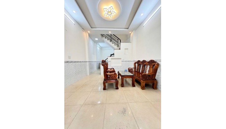 NHÀ 1/ GÒ XOÀI - SÁT CHỢ - HẺM 5M THÔNG - 58M2 - 2 TẦNG 2PN - SỔ NỞ HẬU GIÁ CHỈ 4.X TỶ